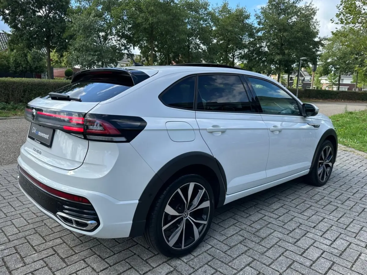 1.5 TSI R-Line I Pano I Ambiente I Camera I Navi I Digital Cockpit I DAB I 18 Inch