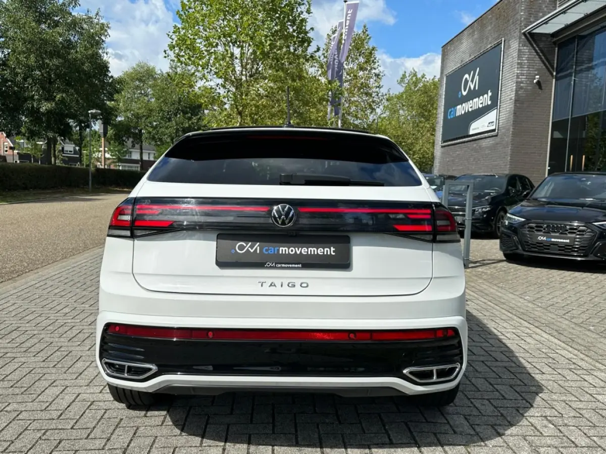 1.5 TSI R-Line I Pano I Ambiente I Camera I Navi I Digital Cockpit I DAB I 18 Inch