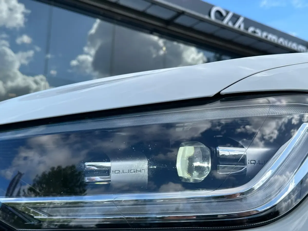 1.5 TSI R-Line I Pano I Ambiente I Camera I Navi I Digital Cockpit I DAB I 18 Inch