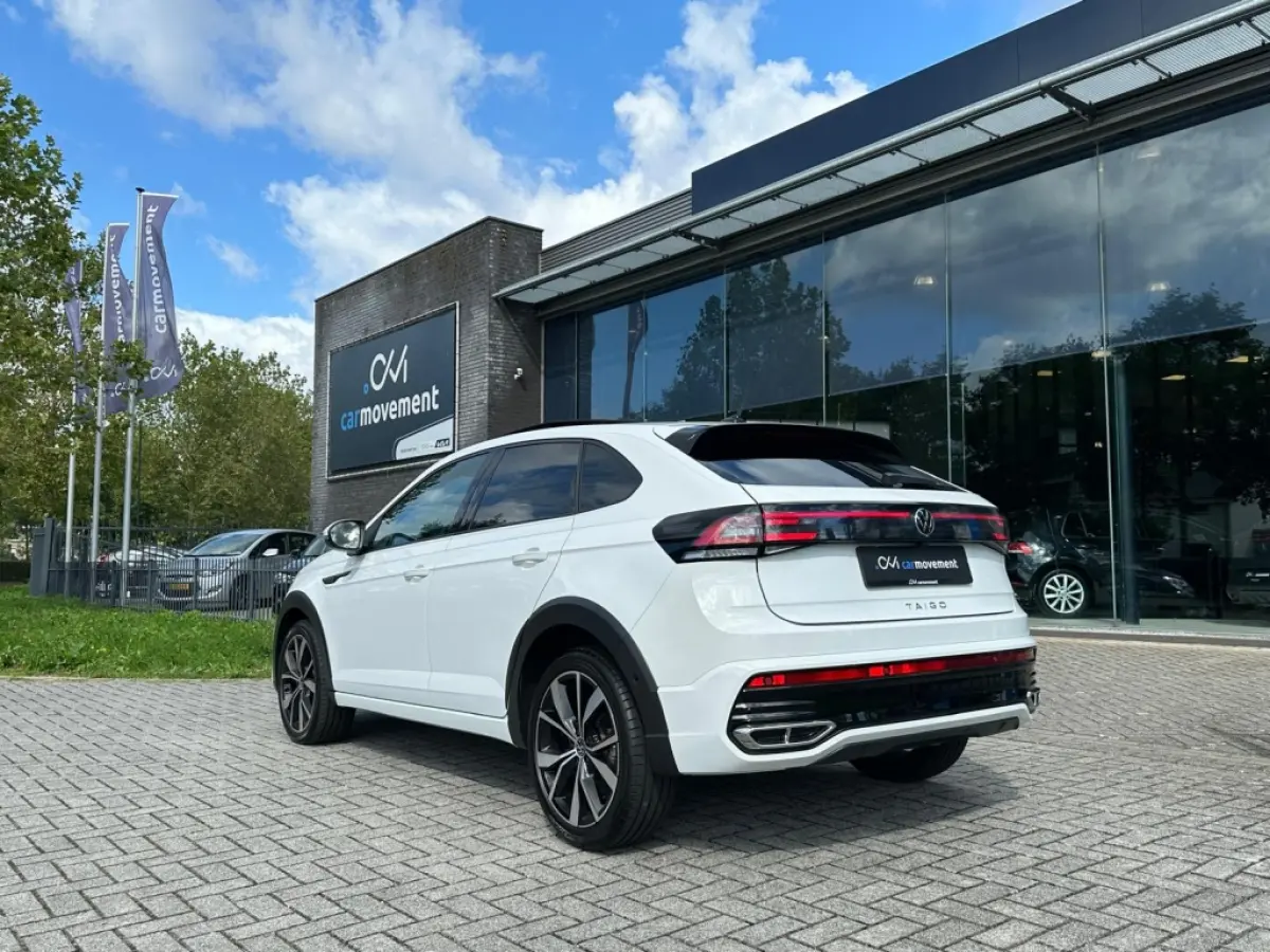 1.5 TSI R-Line I Pano I Ambiente I Camera I Navi I Digital Cockpit I DAB I 18 Inch