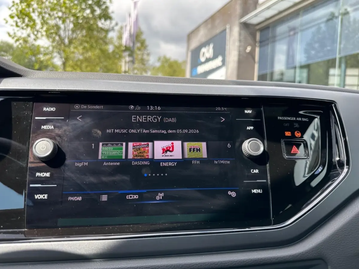 1.5 TSI R-Line I Pano I Ambiente I Camera I Navi I Digital Cockpit I DAB I 18 Inch