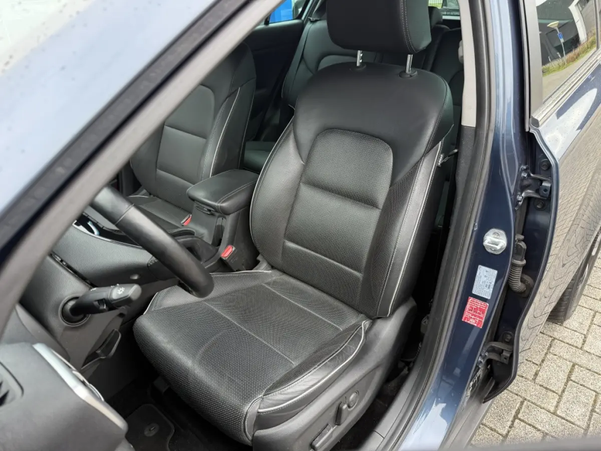 1.6 GDI ExecutiveLine | Stoel/Stuur verw | Leder | Elektr stoelen