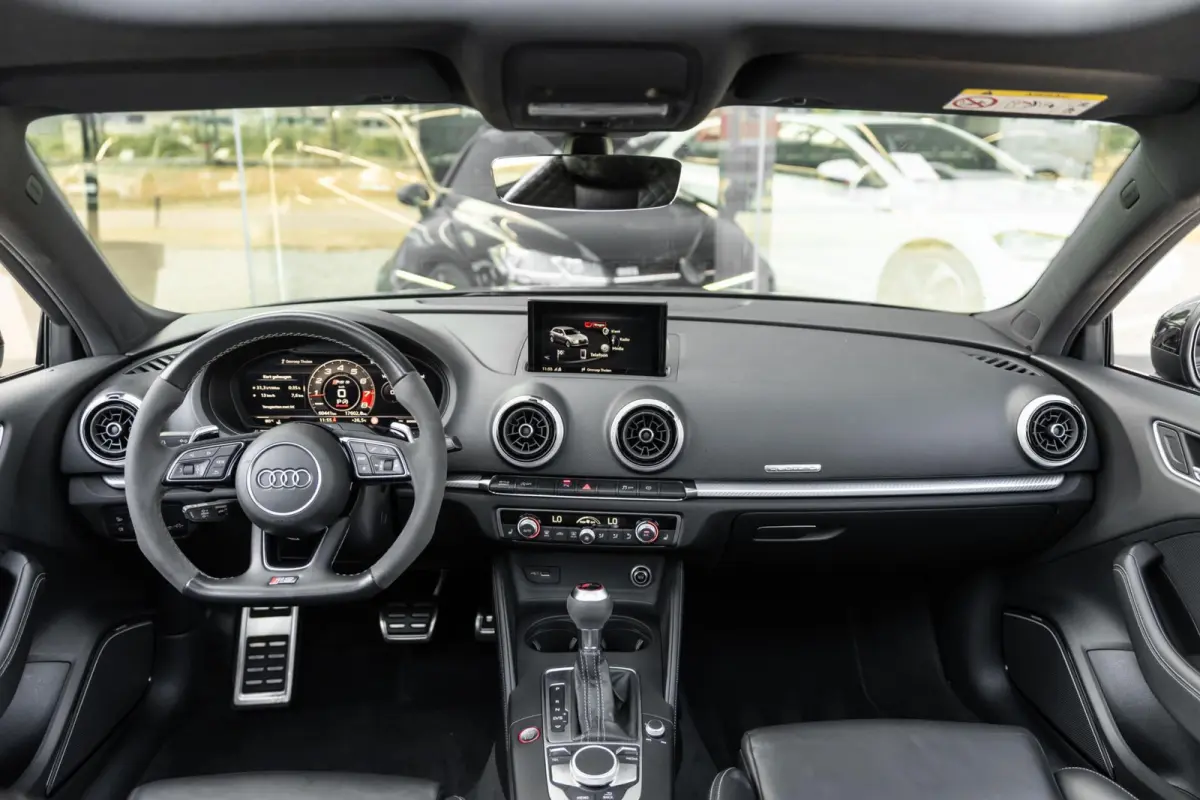 RS3 2.5 TFSI quattro Keramisch Eventuri Milltek Daza