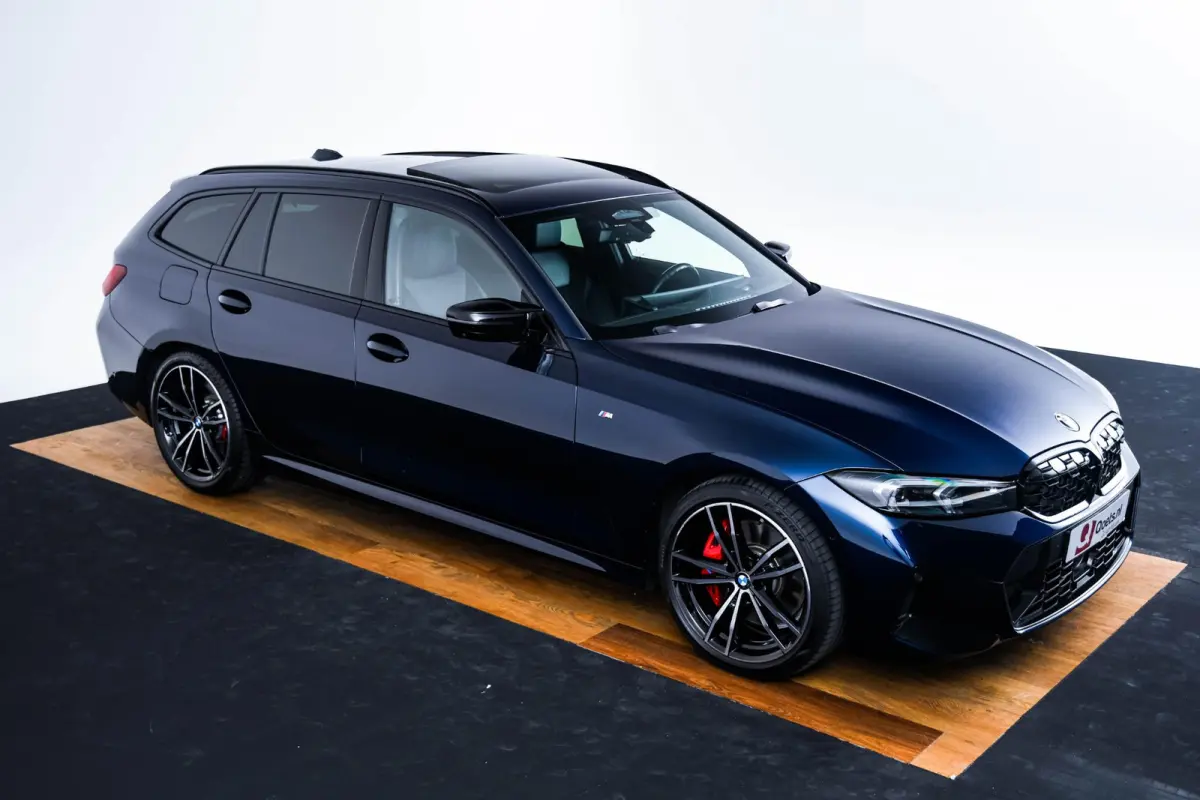 M340i xDrive Panoramadak - Driving Assistant Professional - Interieurvoorverwarming - Getinte/Geluiddempende Ruiten - Comfort Access - Harman Kardon - Parking Assistant Plus -