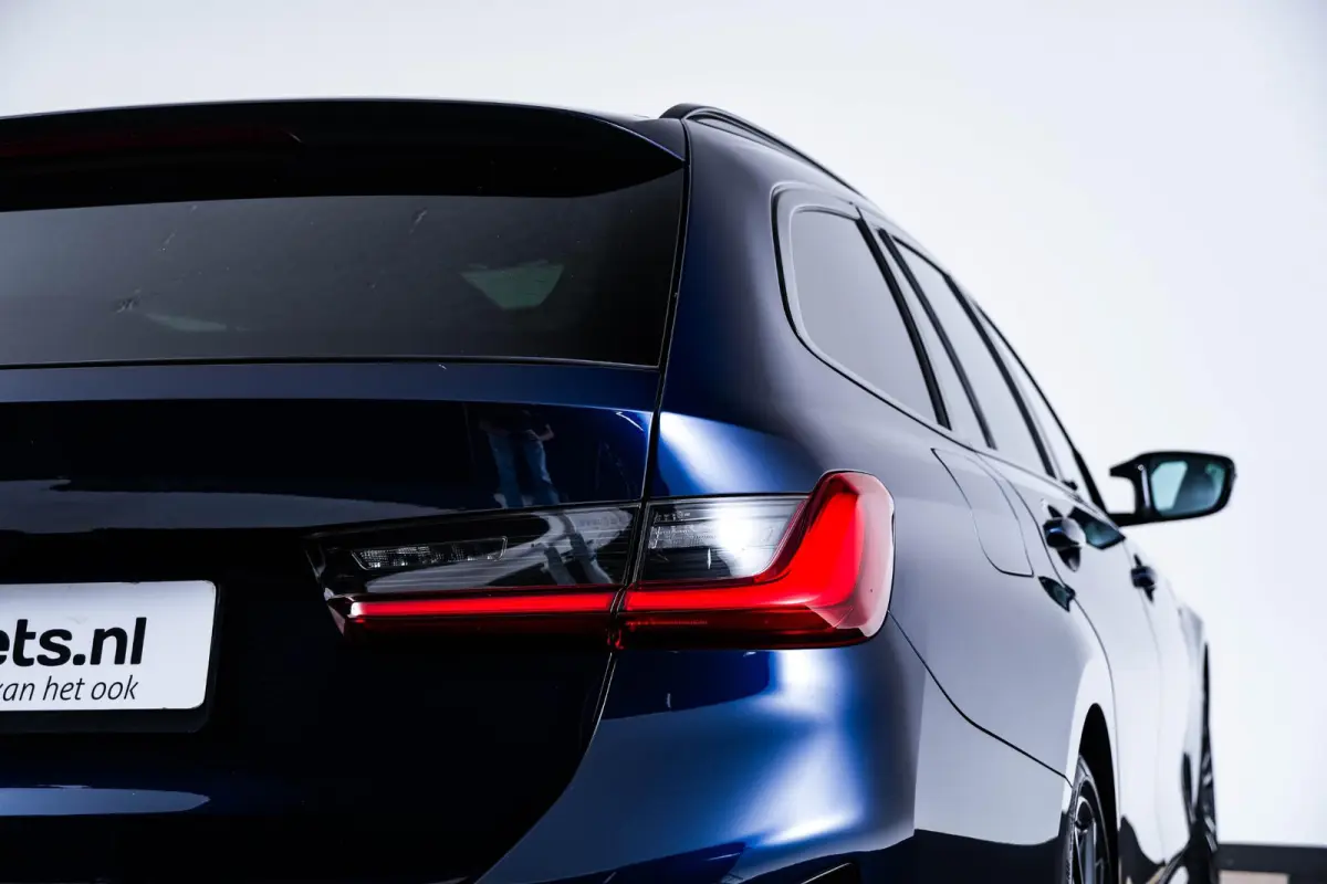 M340i xDrive Panoramadak - Driving Assistant Professional - Interieurvoorverwarming - Getinte/Geluiddempende Ruiten - Comfort Access - Harman Kardon - Parking Assistant Plus -