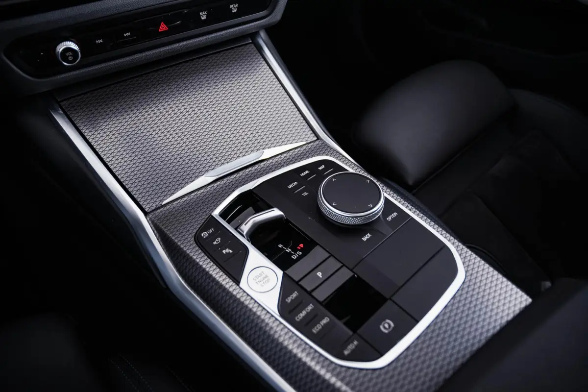 M340i xDrive Panoramadak - Driving Assistant Professional - Interieurvoorverwarming - Getinte/Geluiddempende Ruiten - Comfort Access - Harman Kardon - Parking Assistant Plus -