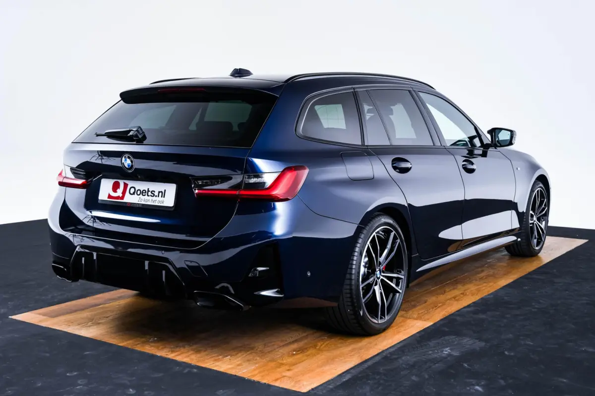 M340i xDrive Panoramadak - Driving Assistant Professional - Interieurvoorverwarming - Getinte/Geluiddempende Ruiten - Comfort Access - Harman Kardon - Parking Assistant Plus -