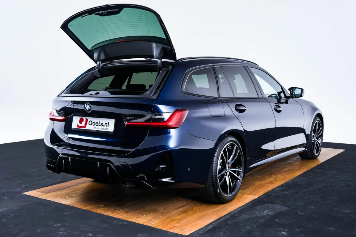 M340i xDrive Panoramadak - Driving Assistant Professional - Interieurvoorverwarming - Getinte/Geluiddempende Ruiten - Comfort Access - Harman Kardon - Parking Assistant Plus -