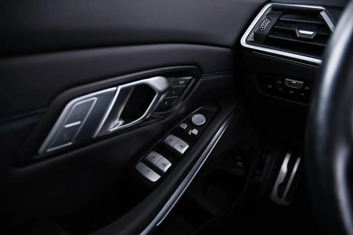 M340i xDrive Panoramadak - Driving Assistant Professional - Interieurvoorverwarming - Getinte/Geluiddempende Ruiten - Comfort Access - Harman Kardon - Parking Assistant Plus -