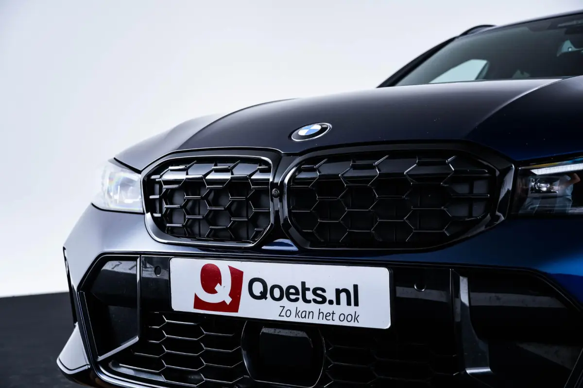 M340i xDrive Panoramadak - Driving Assistant Professional - Interieurvoorverwarming - Getinte/Geluiddempende Ruiten - Comfort Access - Harman Kardon - Parking Assistant Plus -