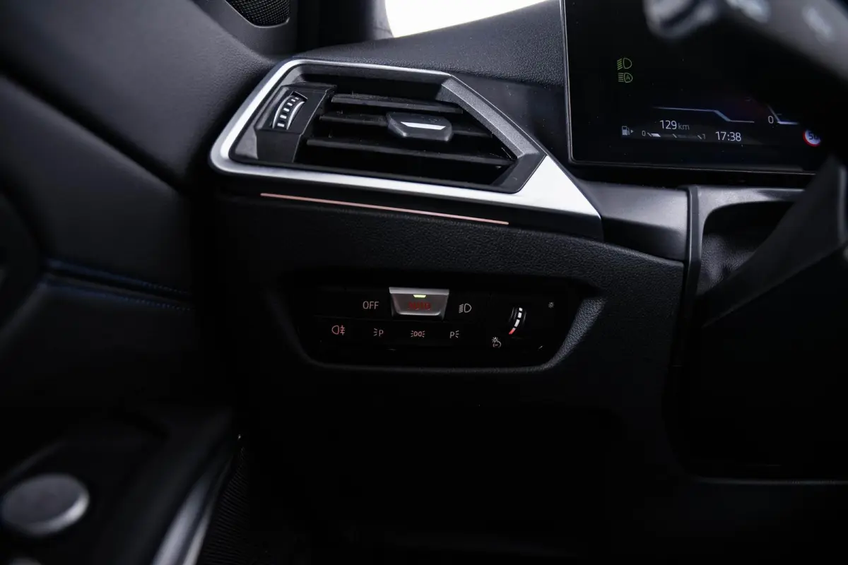M340i xDrive Panoramadak - Driving Assistant Professional - Interieurvoorverwarming - Getinte/Geluiddempende Ruiten - Comfort Access - Harman Kardon - Parking Assistant Plus -