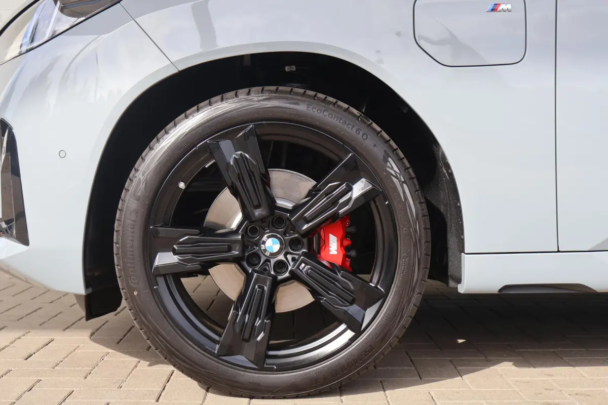 30e xDrive | M Sport Pro | Premium Pack | Professional Pack | Comfort Pack | elektrisch glazen panorama-dak