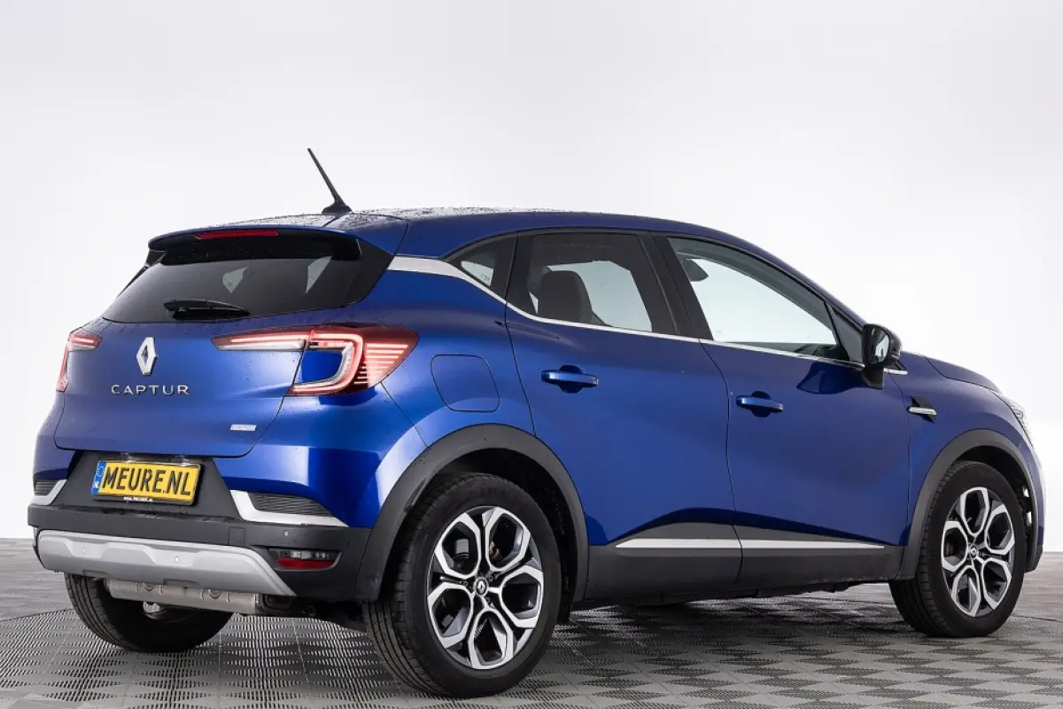 1.6 E-Tech Plug-in Hybrid 160 Intens | Half LEDER | NAVI | ECC | LED