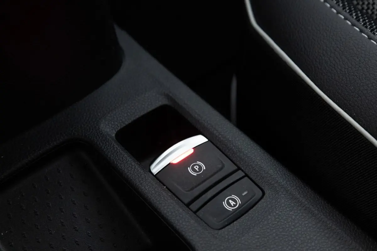 1.6 E-Tech Plug-in Hybrid 160 Intens | Half LEDER | NAVI | ECC | LED