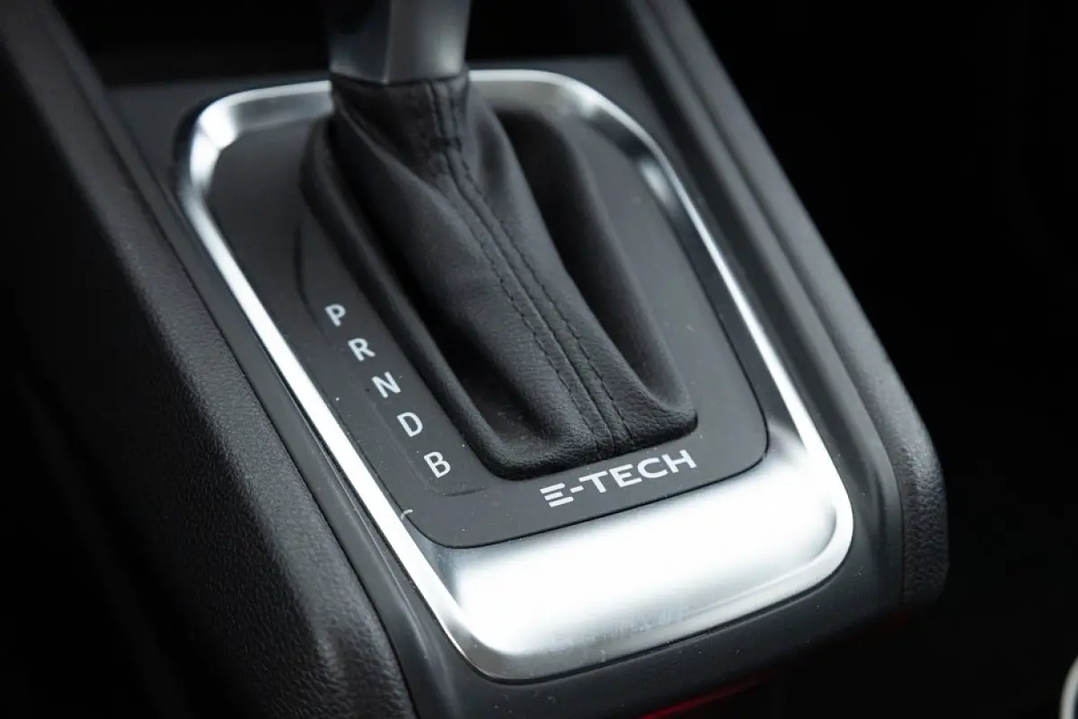 1.6 E-Tech Plug-in Hybrid 160 Intens | Half LEDER | NAVI | ECC | LED