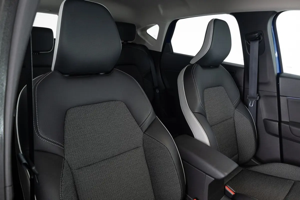 1.6 E-Tech Plug-in Hybrid 160 Intens | Half LEDER | NAVI | ECC | LED