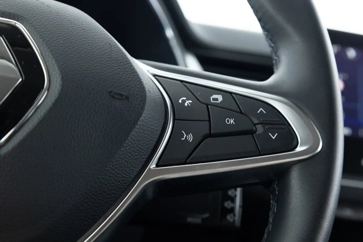 1.6 E-Tech Plug-in Hybrid 160 Intens | Half LEDER | NAVI | ECC | LED