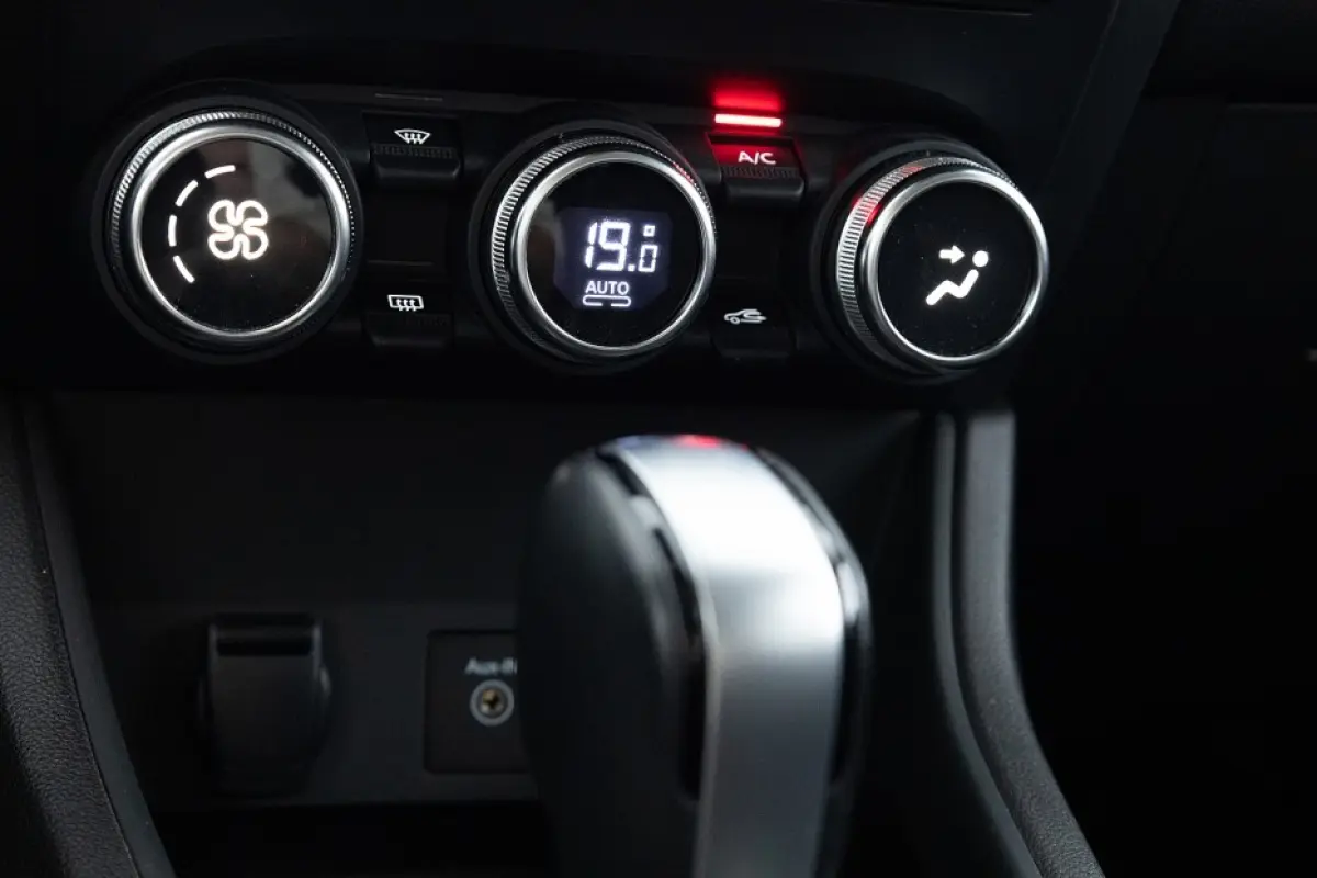 1.6 E-Tech Plug-in Hybrid 160 Intens | Half LEDER | NAVI | ECC | LED