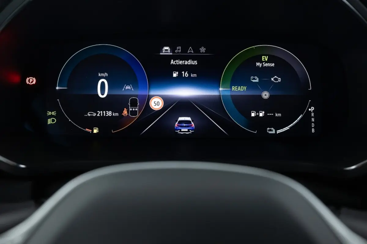 1.6 E-Tech Plug-in Hybrid 160 Intens | Half LEDER | NAVI | ECC | LED