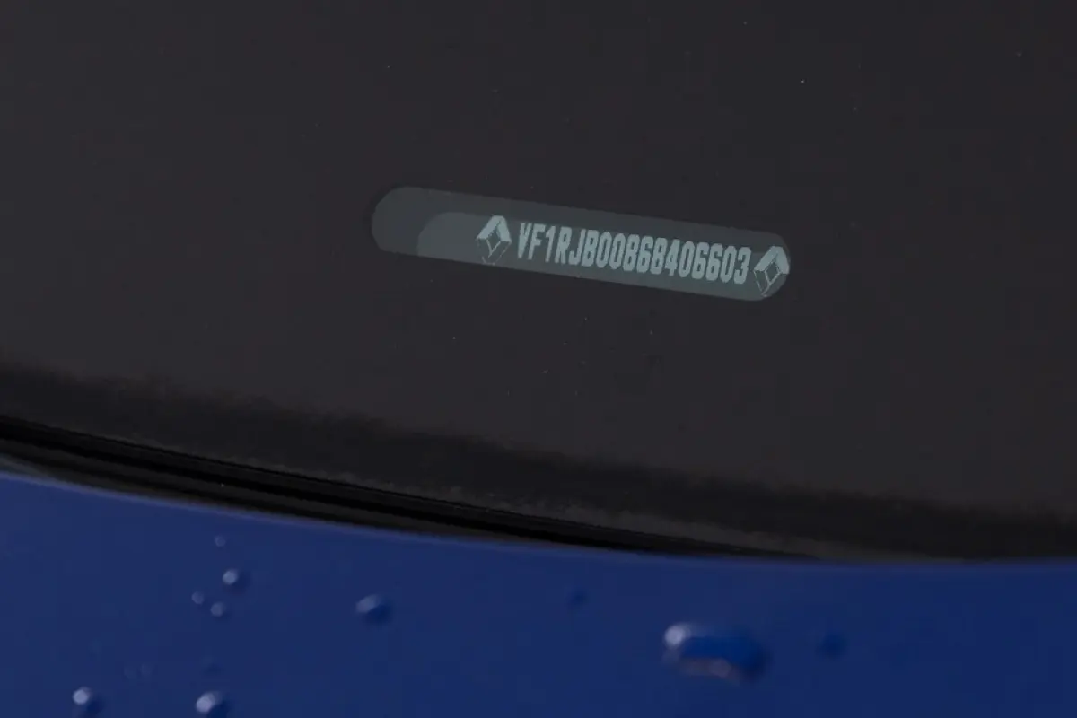 1.6 E-Tech Plug-in Hybrid 160 Intens | Half LEDER | NAVI | ECC | LED