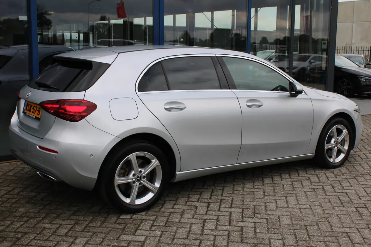 250e AUT8 Luxury Line DISTRONIC <<FACELIFT>>