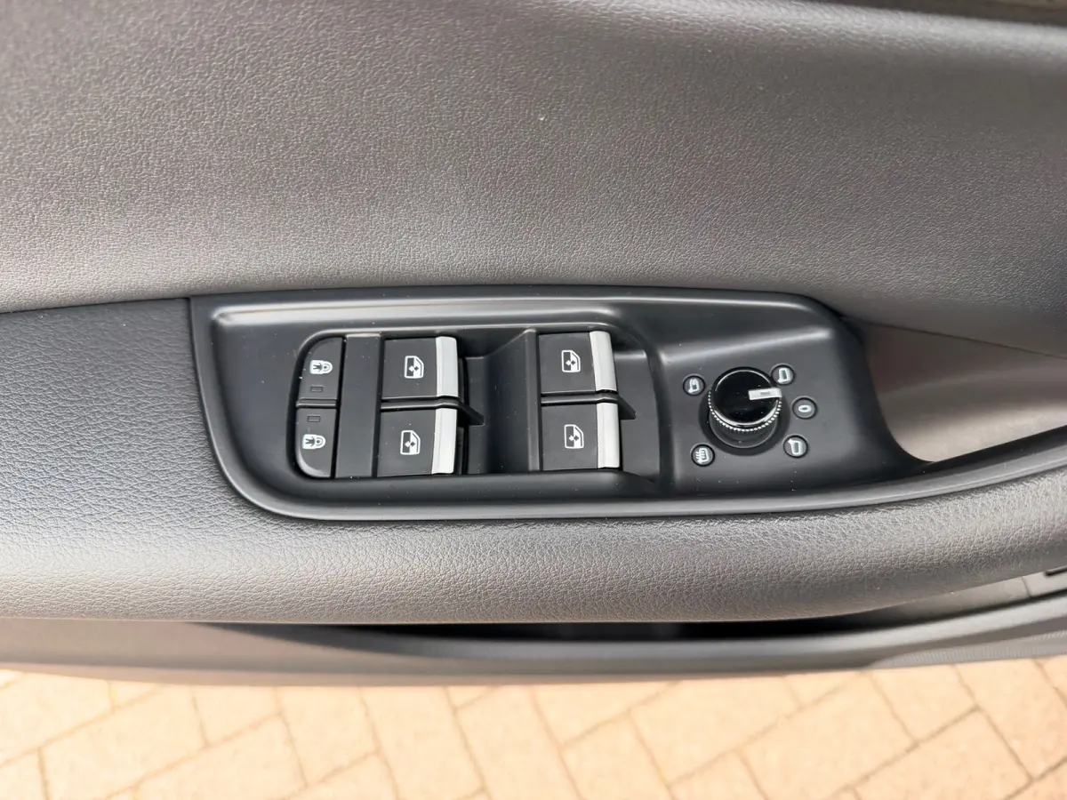 55 TFSI S Line/340 pk/Panoramadak/Navi/Trekhaak/Leder