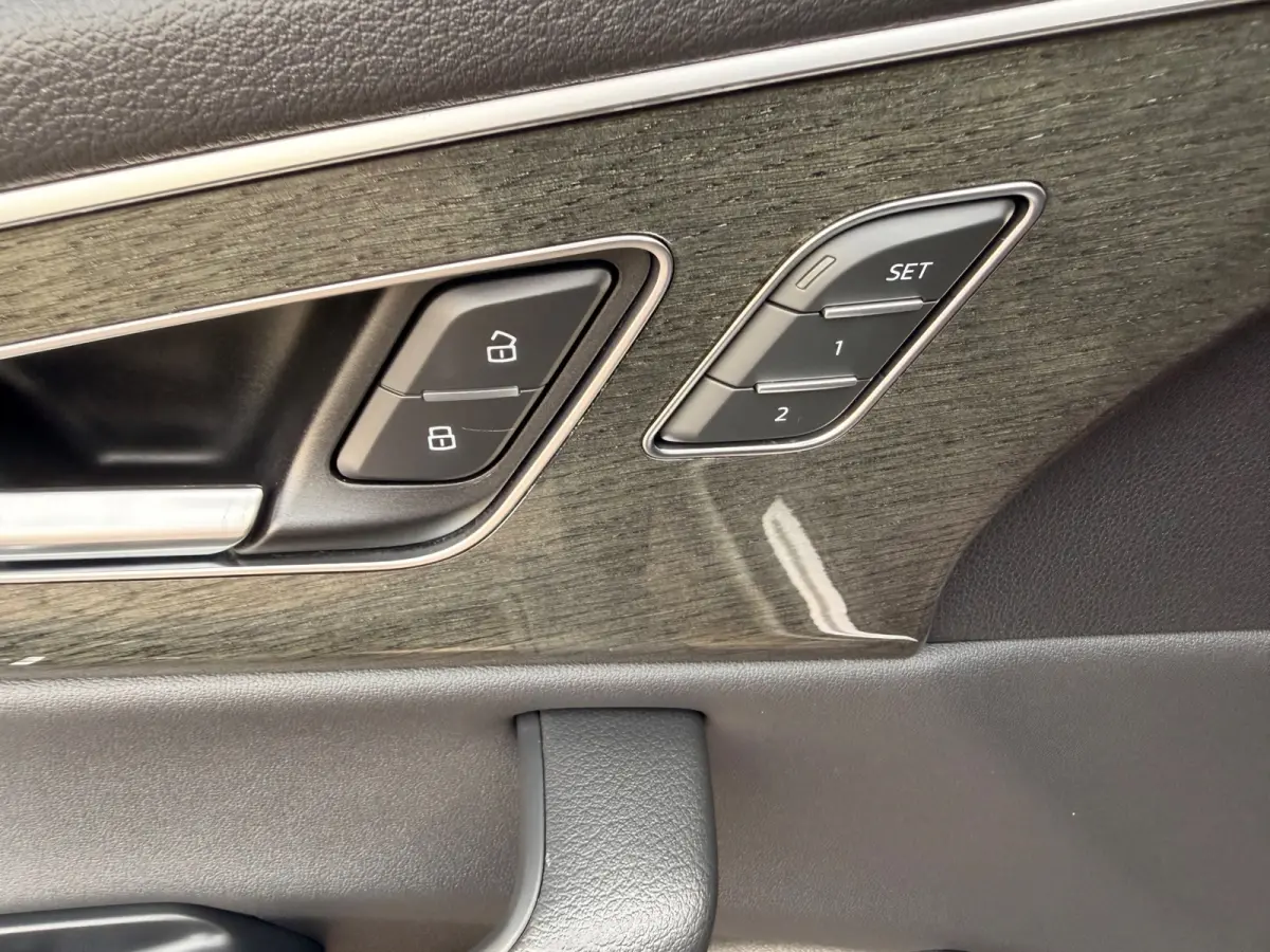 55 TFSI S Line/340 pk/Panoramadak/Navi/Trekhaak/Leder