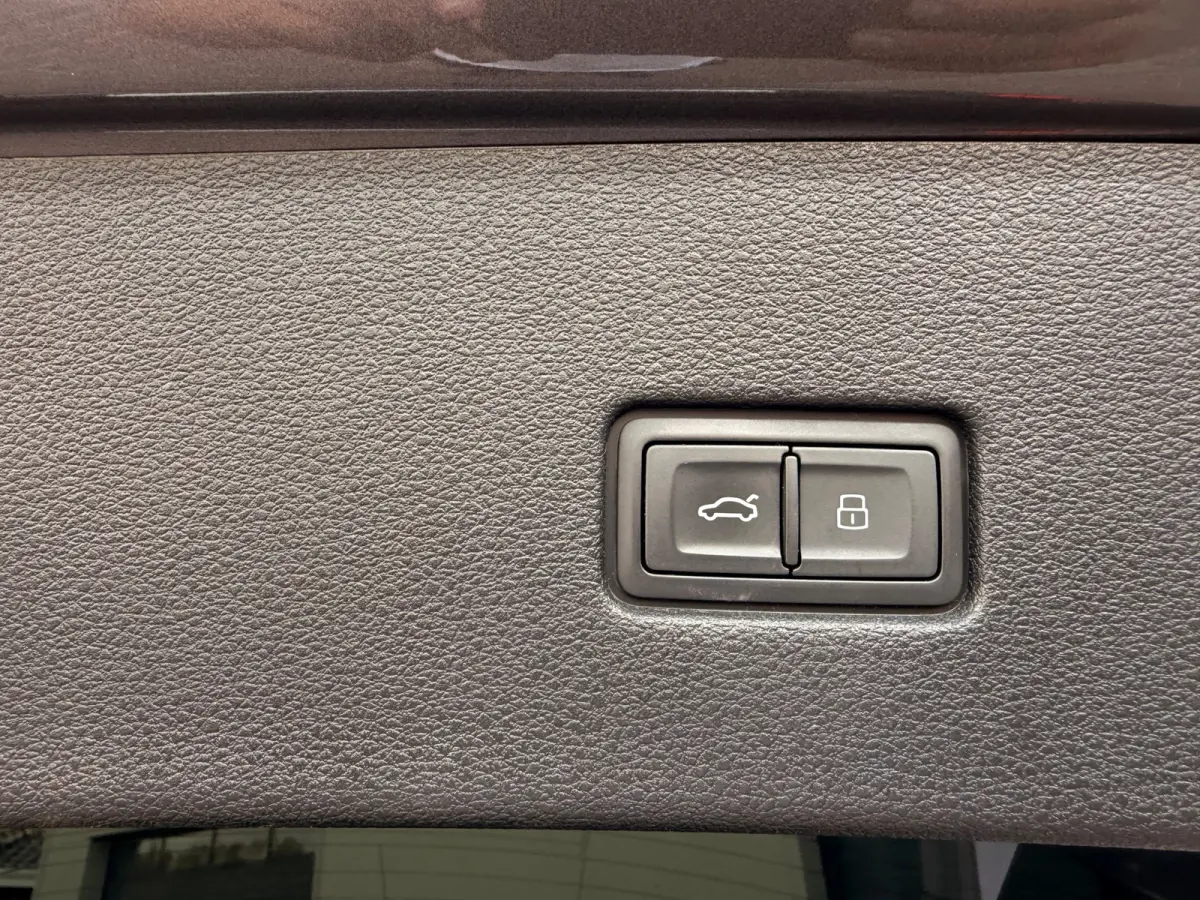 55 TFSI S Line/340 pk/Panoramadak/Navi/Trekhaak/Leder
