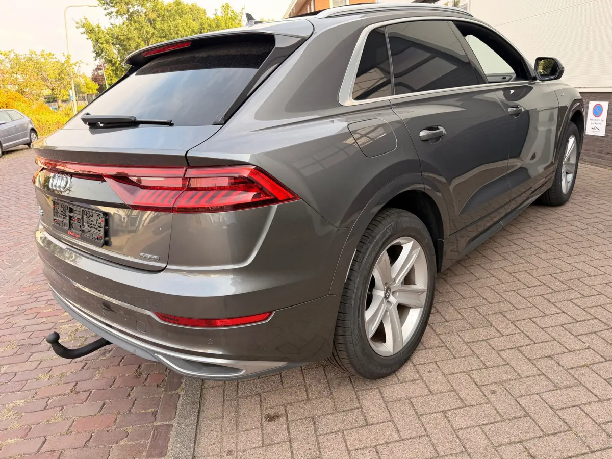 55 TFSI S Line/340 pk/Panoramadak/Navi/Trekhaak/Leder