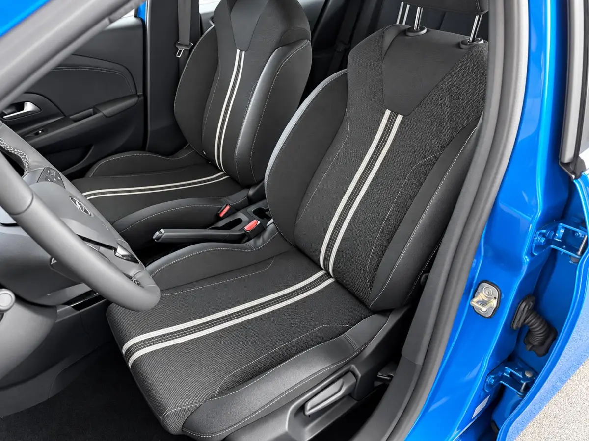 1.2 Turbo 100pk Facelift Navigatie By App Wireless Stoel en Stuurverwarming Parkeersensoren Airco Cruise Control Vertigo Black Roof  LMV Android Auto