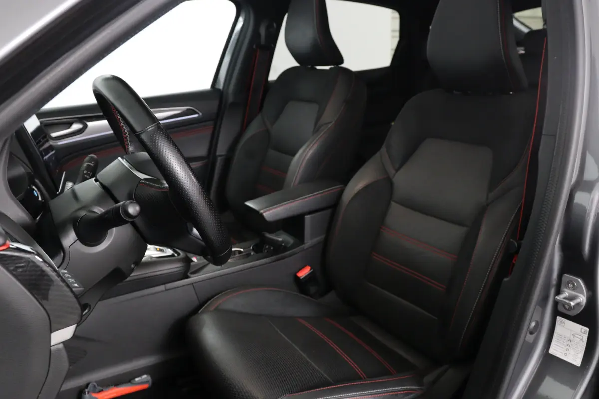 1.6 E-Tech Hybrid 145 R.S. Line | 1e Eigenaar! | Open Dak | Leder | 360 Camera | Sfeerverlichting | Clima | Cruise Adaptive | Keyless | Navi | LED
