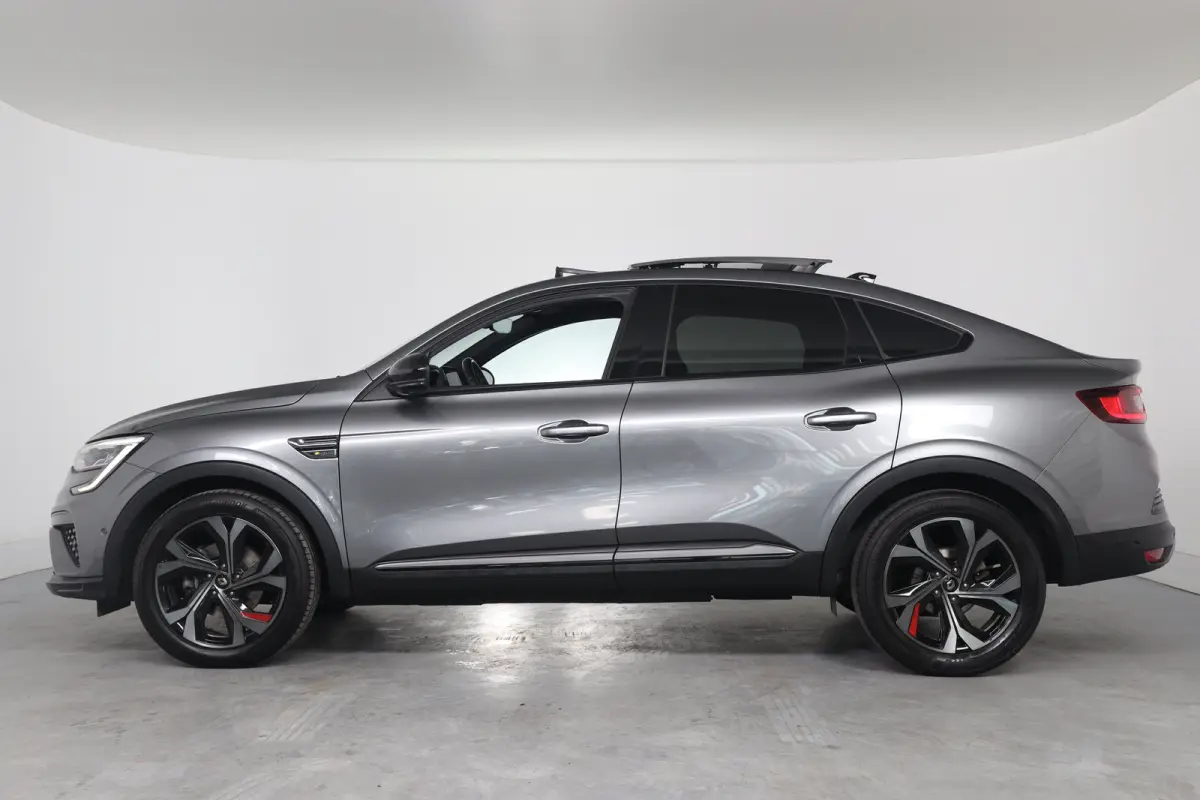 1.6 E-Tech Hybrid 145 R.S. Line | 1e Eigenaar! | Open Dak | Leder | 360 Camera | Sfeerverlichting | Clima | Cruise Adaptive | Keyless | Navi | LED
