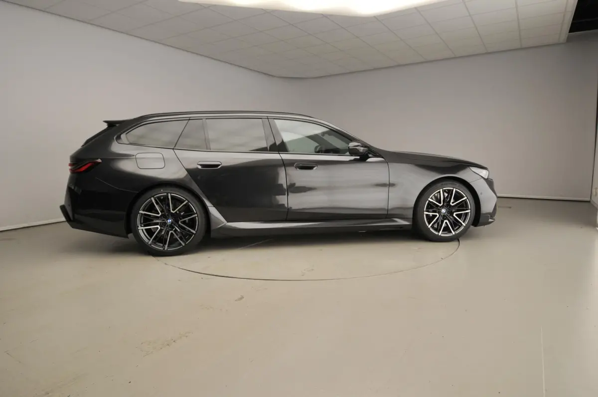 Touring Panoramadak / Trekhaak / Bowers & Wilkins / Driving assist prof / Getint glas / Alu wielen 20/21 inch