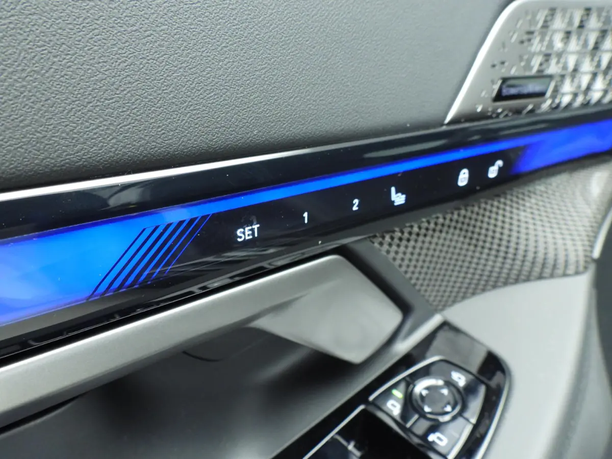 Touring Panoramadak / Trekhaak / Bowers & Wilkins / Driving assist prof / Getint glas / Alu wielen 20/21 inch