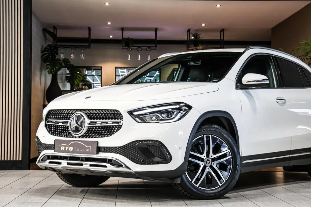 Luxury 200 TREKHAAK CARPLAY NAVI ADAPTIEF CRUISE ECC.