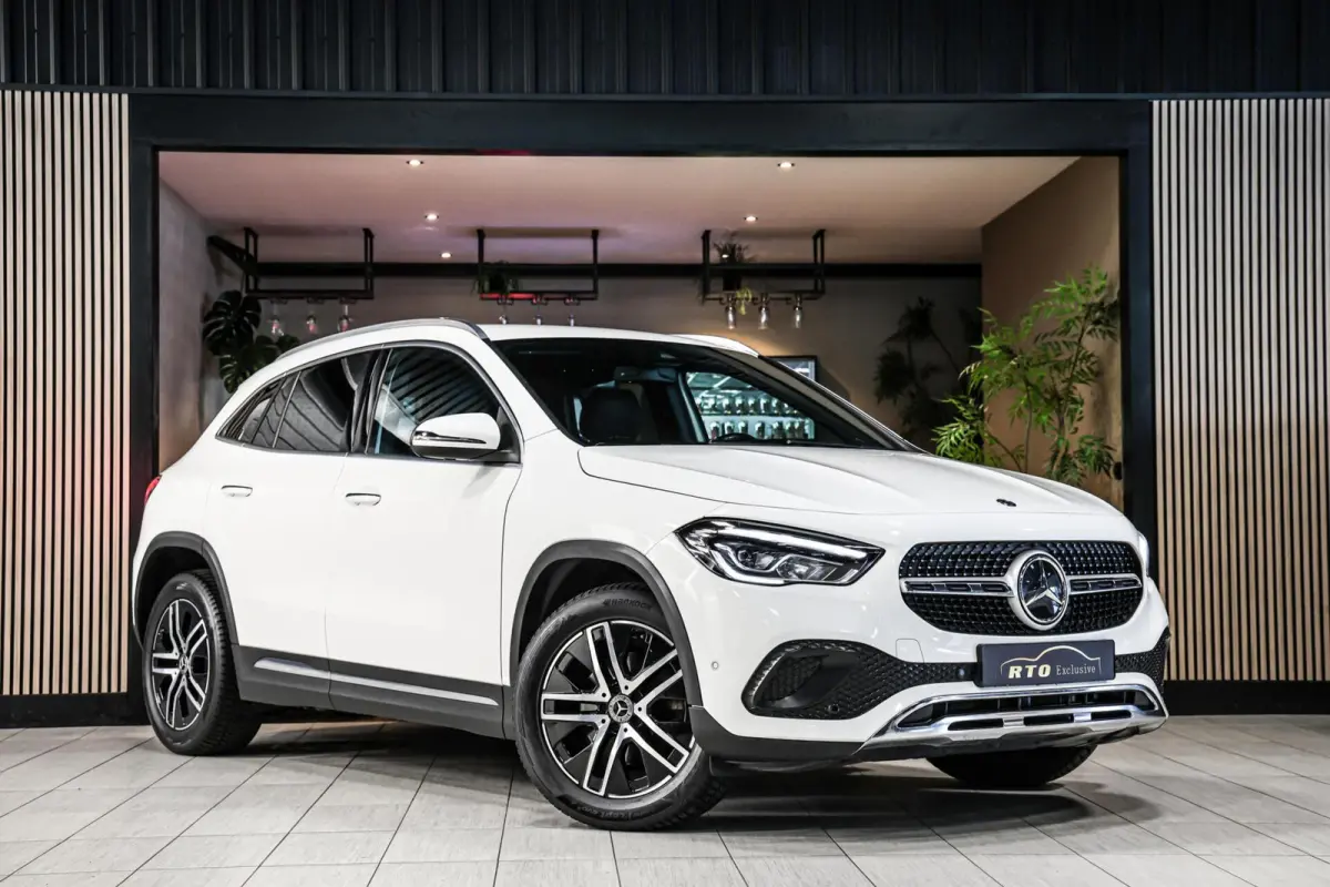 Luxury 200 TREKHAAK CARPLAY NAVI ADAPTIEF CRUISE ECC.
