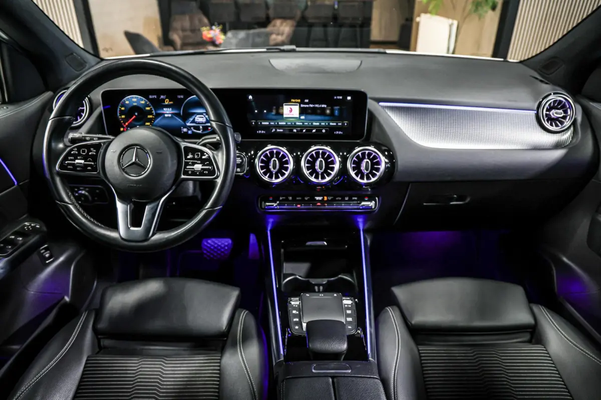 Luxury 200 TREKHAAK CARPLAY NAVI ADAPTIEF CRUISE ECC.