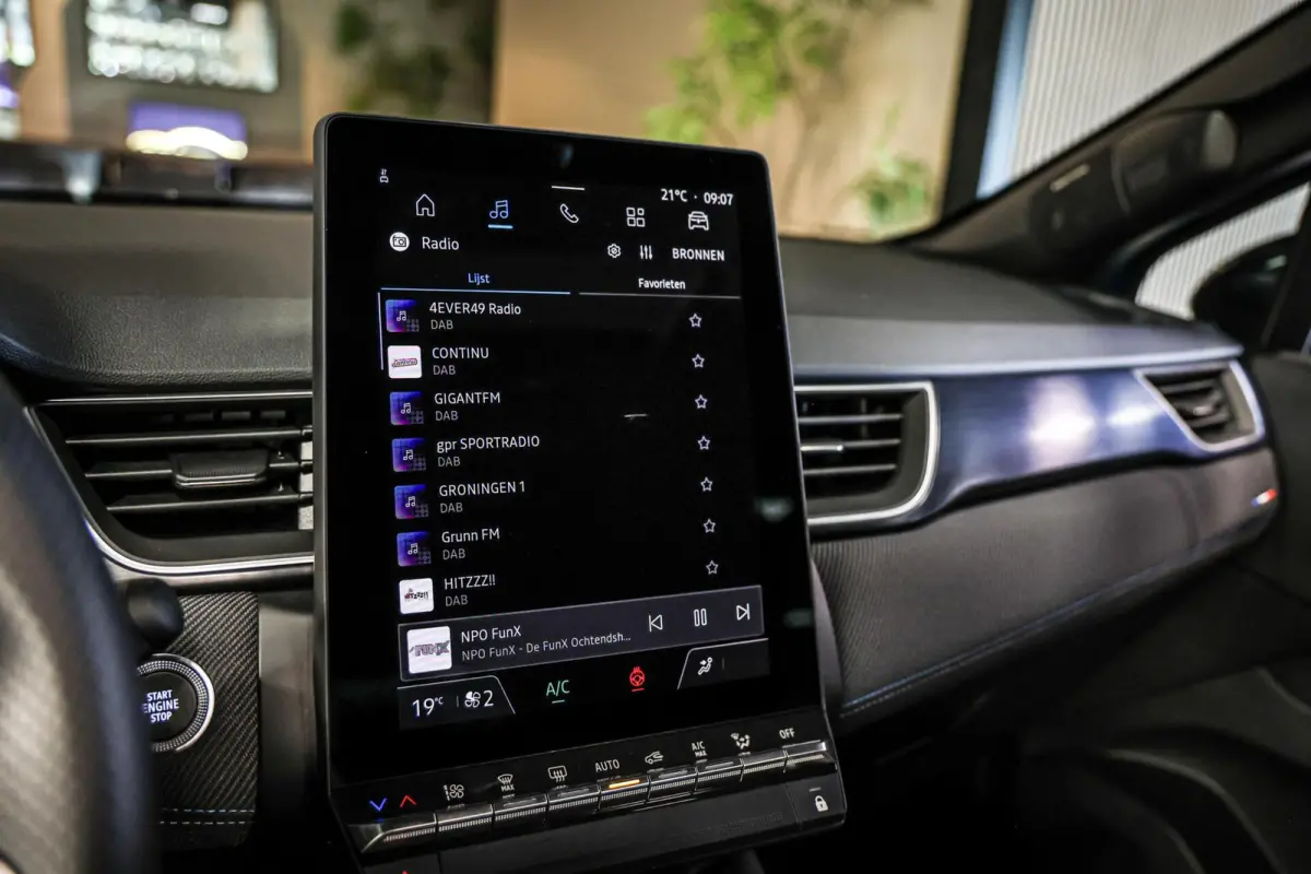 1.6 E-Tech full hybrid 145 esprit Alpine PANO CAMERA CARPLAY NAVI ADAPTIEF CRUISE.