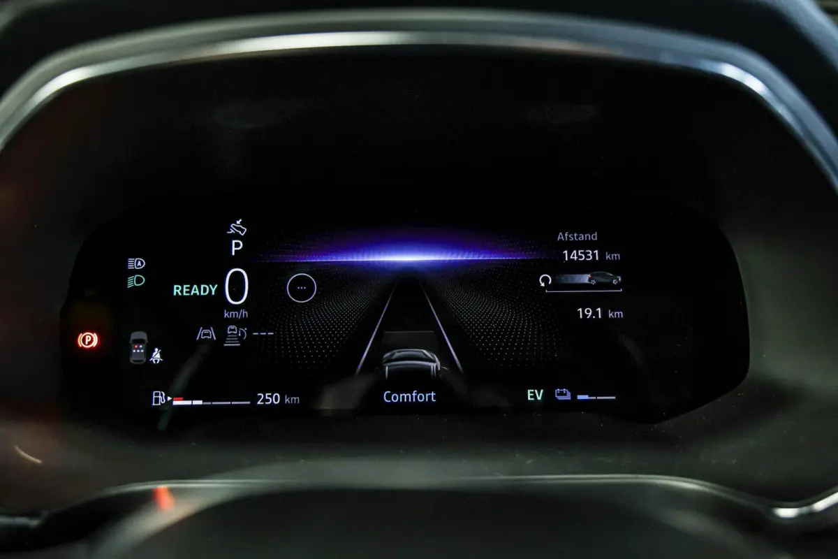 1.6 E-Tech full hybrid 145 esprit Alpine PANO CAMERA CARPLAY NAVI ADAPTIEF CRUISE.