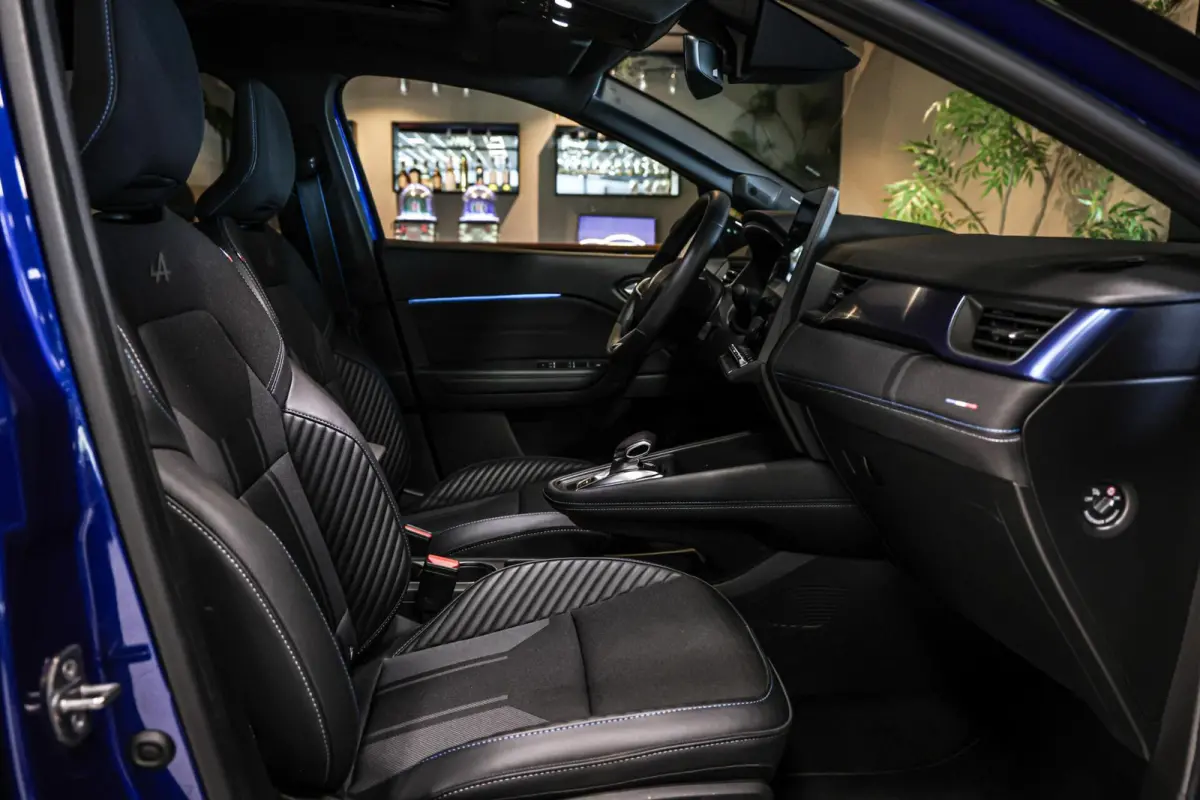 1.6 E-Tech full hybrid 145 esprit Alpine PANO CAMERA CARPLAY NAVI ADAPTIEF CRUISE.