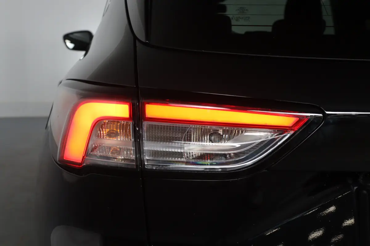 2.5 PHEV Titanium | 1e Eigenaar! | SOH 94 | Cruise Adaptive | Navi | Camera | Clima | BLIS | Parkeersensoren V+A | Keyless | Lichtmetalen Velgen