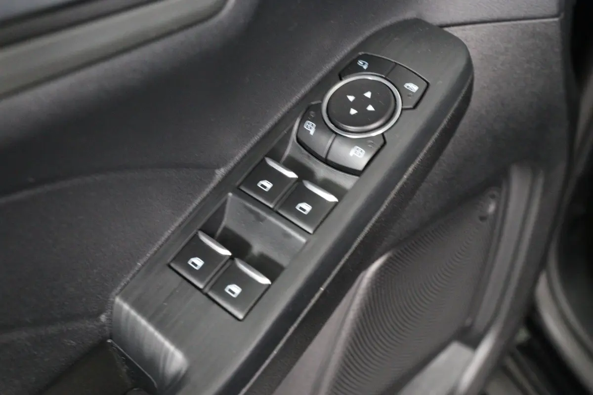 2.5 PHEV Titanium | 1e Eigenaar! | SOH 94 | Cruise Adaptive | Navi | Camera | Clima | BLIS | Parkeersensoren V+A | Keyless | Lichtmetalen Velgen