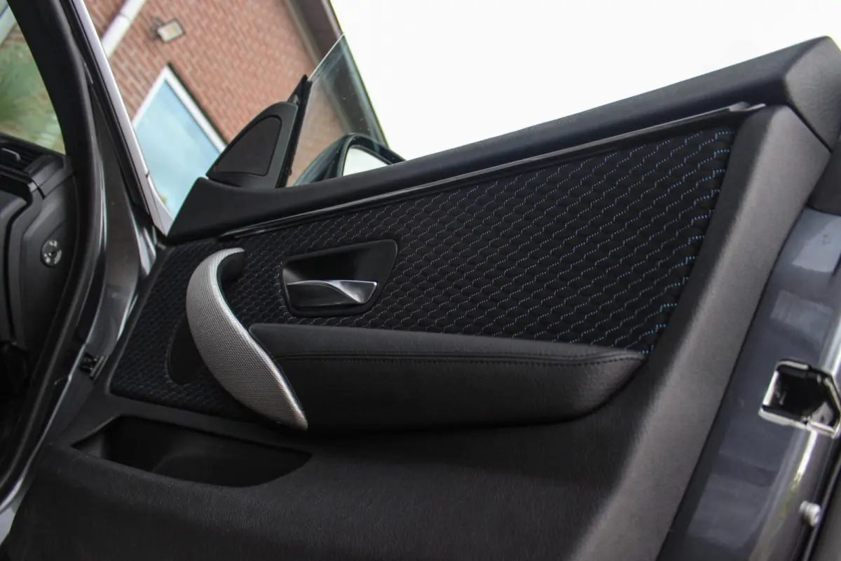 420i High Executive M Sport | Innovation pakket | Head-up display | LED adaptief | HiFi audio | Keyless entry | Shadow Line | Grootlichtassistent | Stoelverwarming