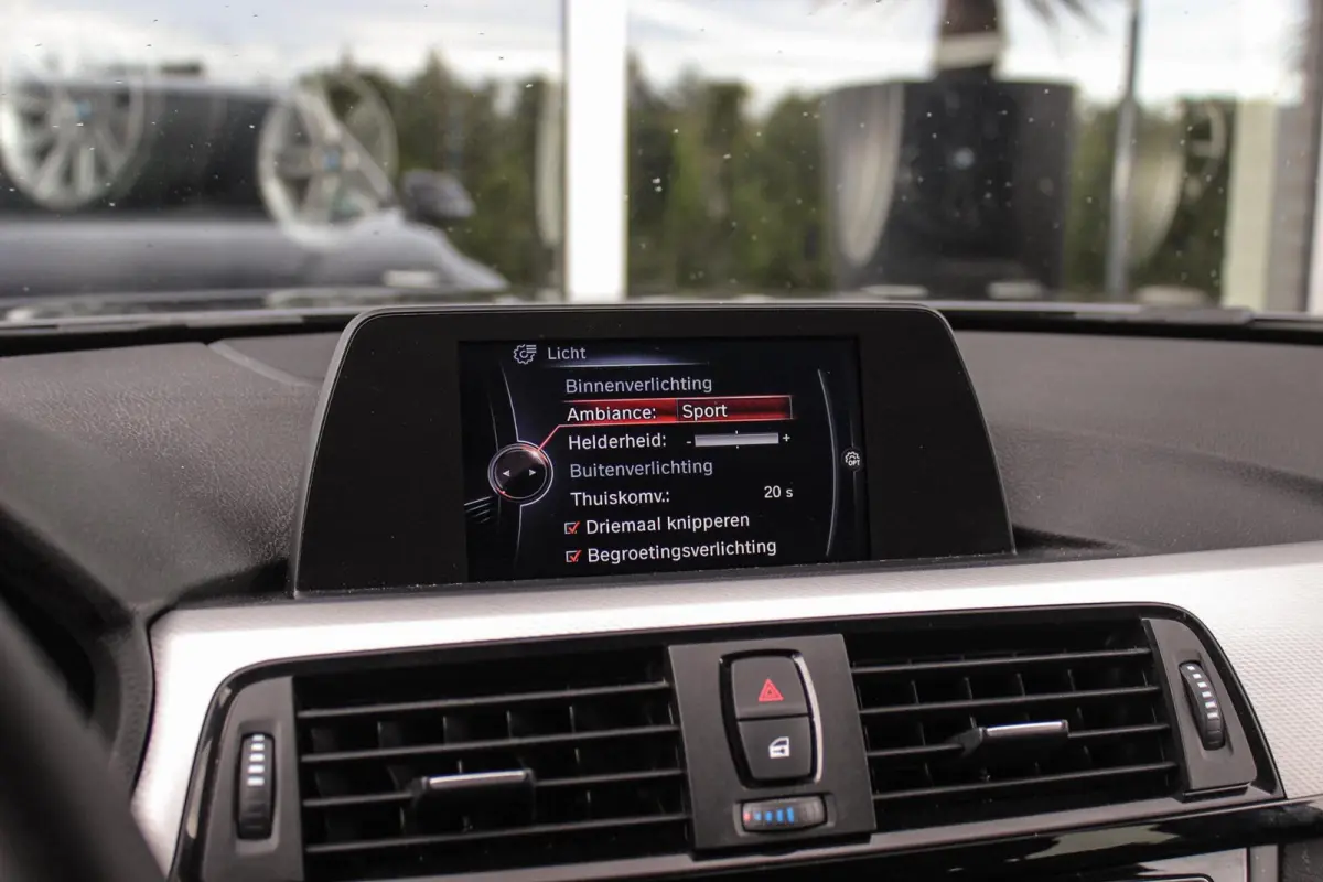 420i High Executive M Sport | Innovation pakket | Head-up display | LED adaptief | HiFi audio | Keyless entry | Shadow Line | Grootlichtassistent | Stoelverwarming