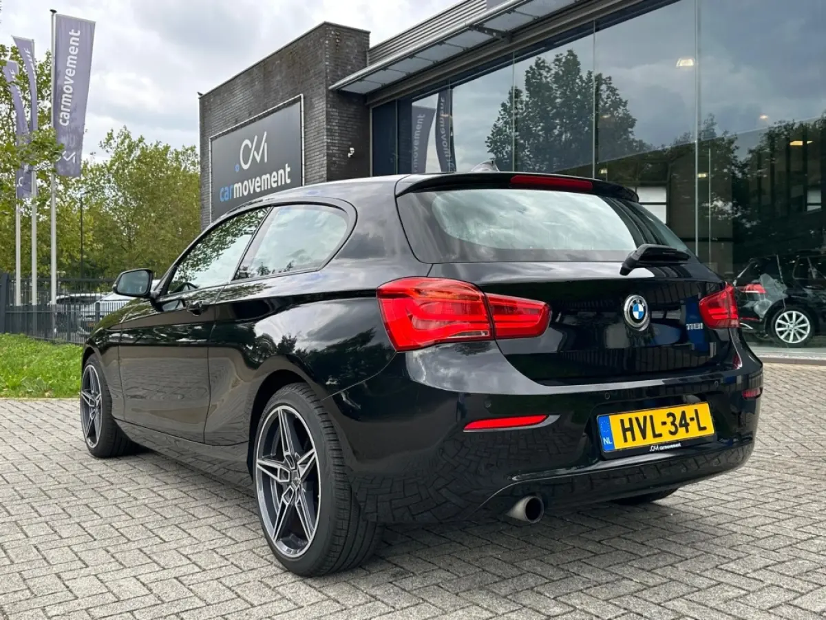 118i Corporate Lease Executive | Automaat | Navi | Cruise | LED