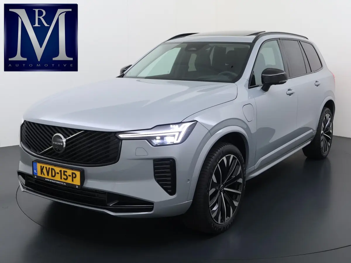 2.0 T8 Plug-in hybrid AWD Plus Dark VAN:69.900,- VOOR:67.877,- UW HERFSTVOORDEEL:2.023,- ACC | APPLE CARP. | 7. PERSOONS | PANNO. DAK | 360˚ CAMERA |