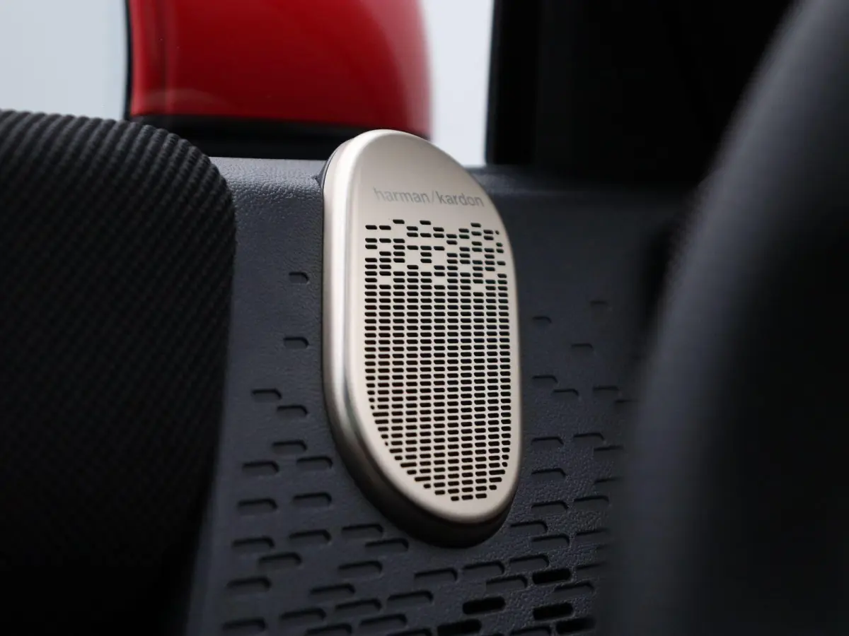 3 deurs SE John Cooper Works + Pakket XL + Stuurwielrand Verwarmd + Panoramadak + Driving Assistant Plus + Harman Kardon + 18''