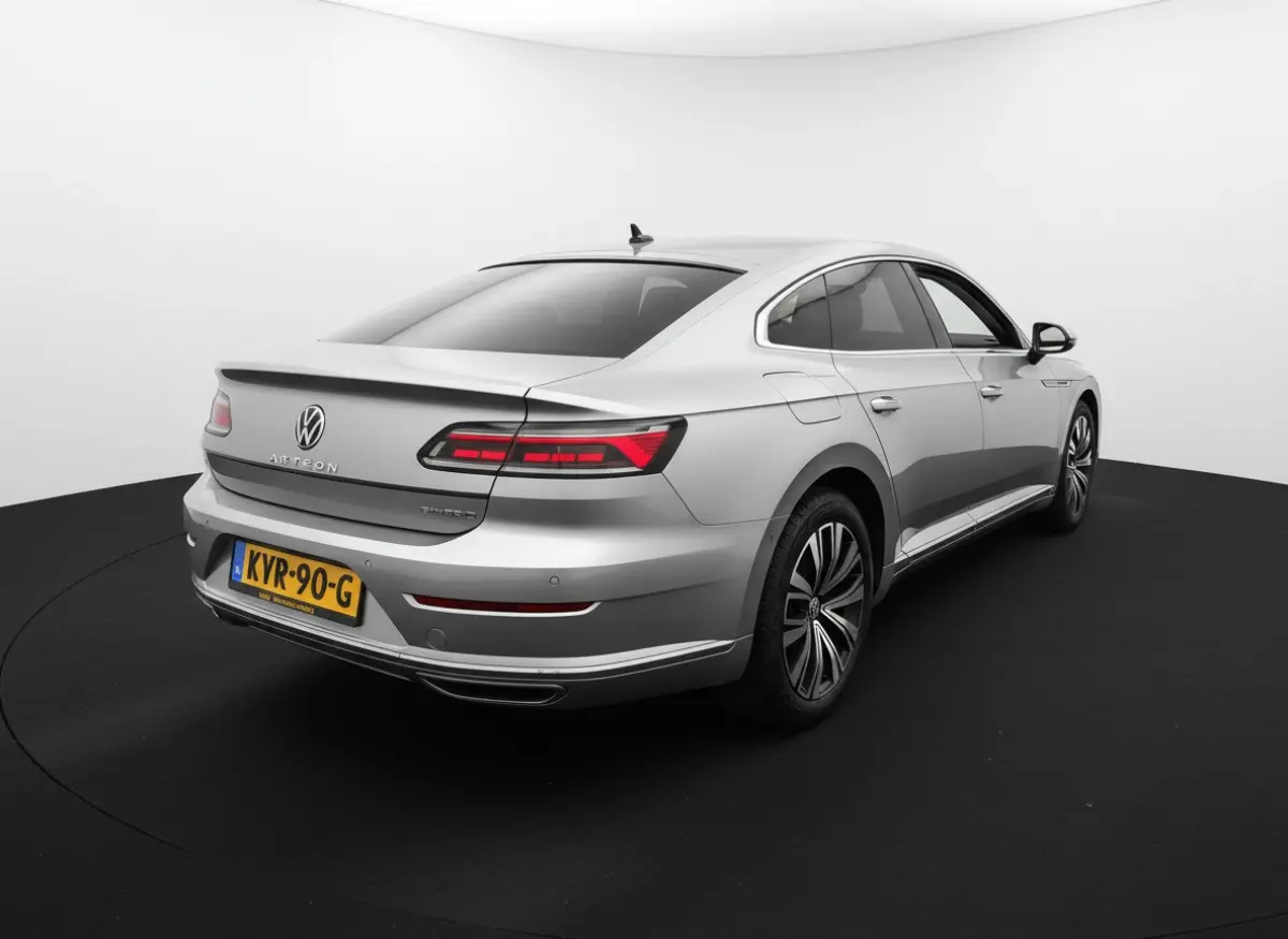eHybrid 218PK DSG ELEGANCE BUSINESS LEDER/VIRTUAL/CAMERA