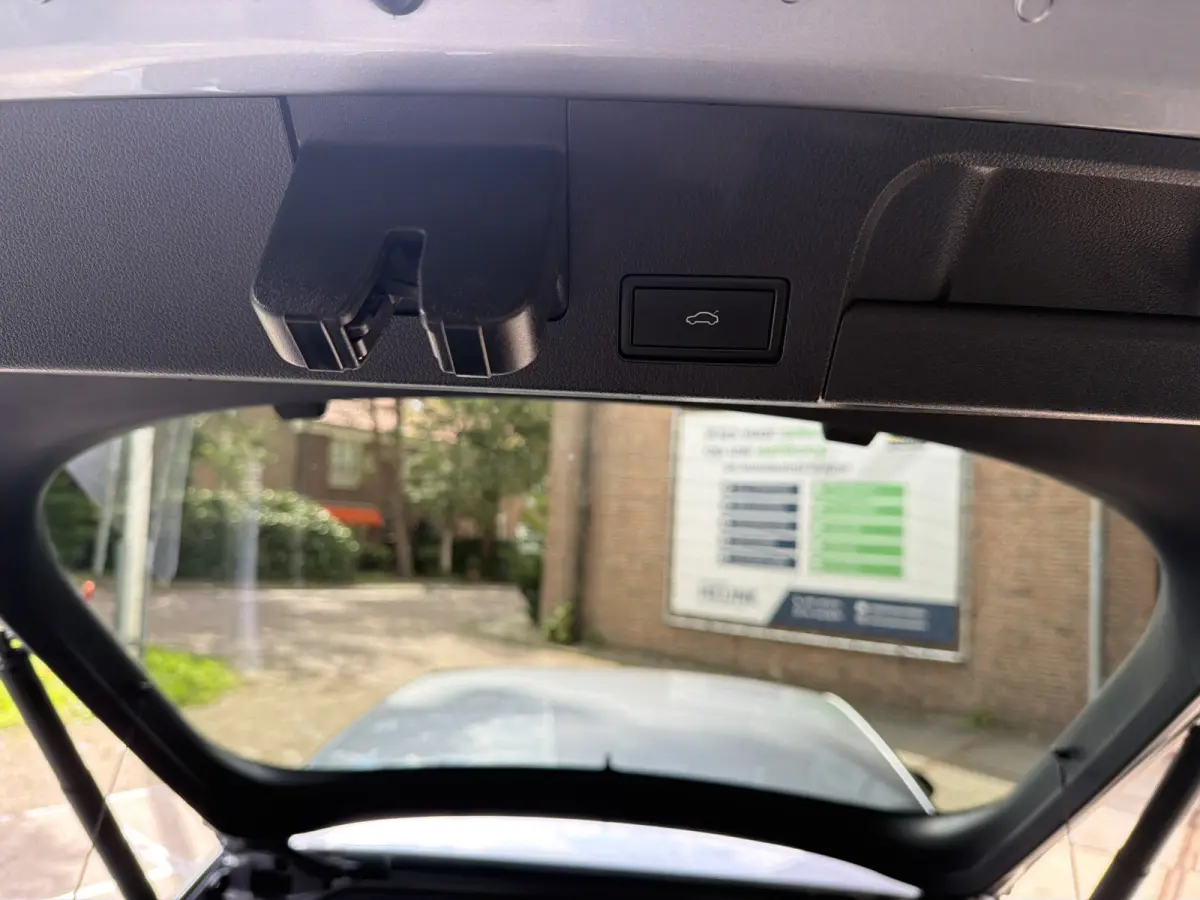 eHybrid 218PK DSG ELEGANCE BUSINESS LEDER/VIRTUAL/CAMERA