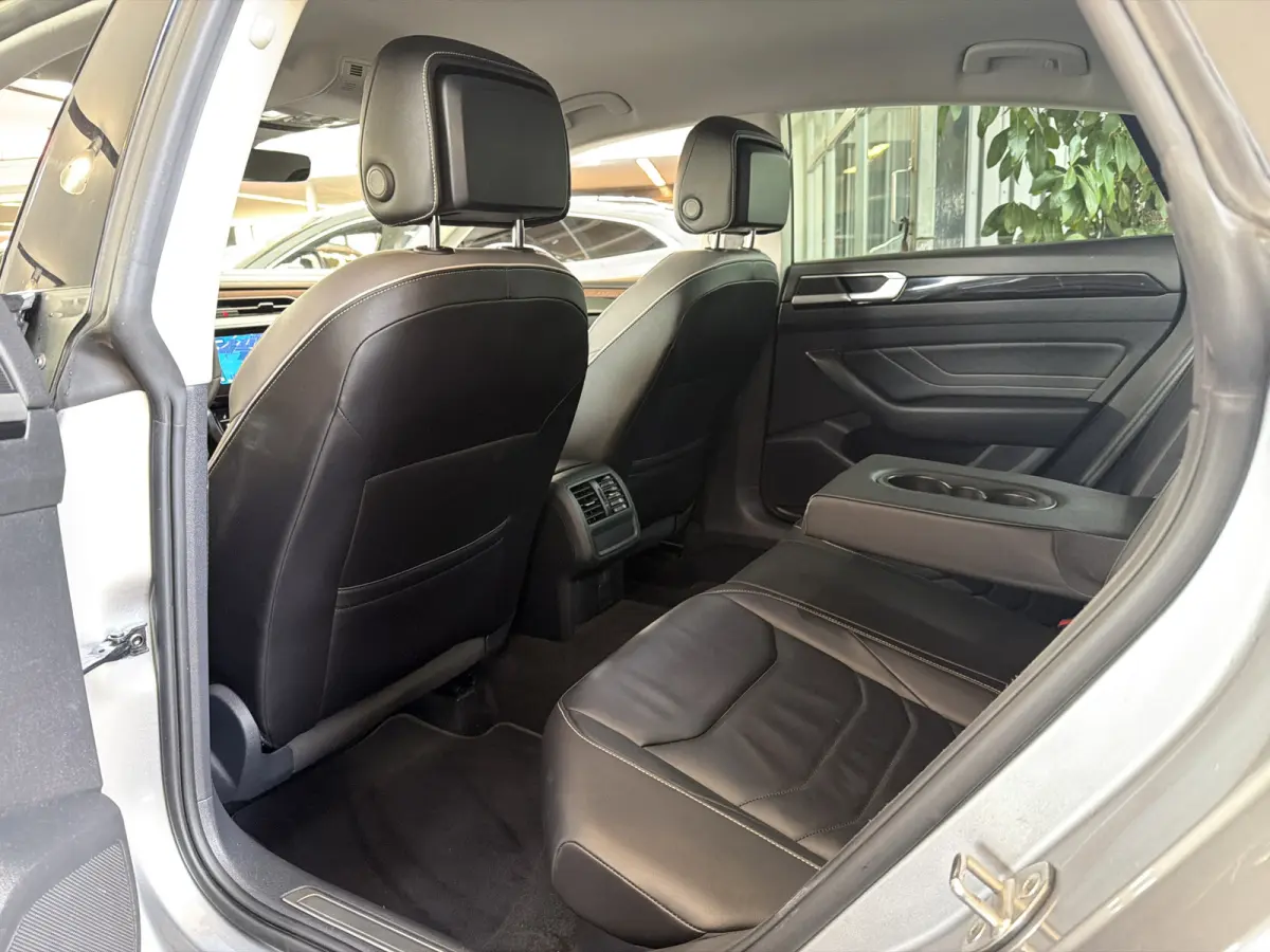 eHybrid 218PK DSG ELEGANCE BUSINESS LEDER/VIRTUAL/CAMERA